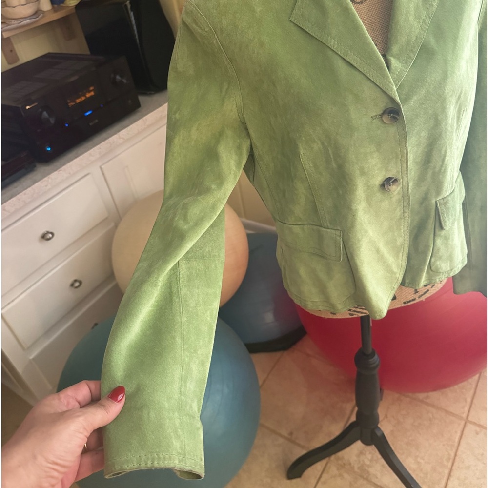 Anne Klein very cute green suede jacket size Large - Picture 3 of 5